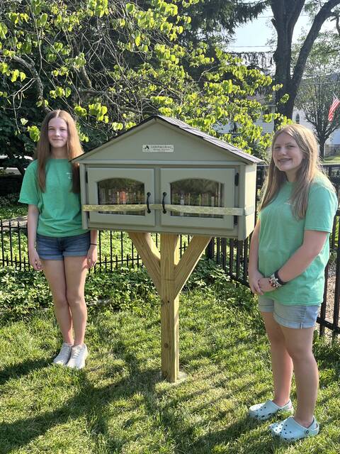 130870916_web1_IMG_5140
Mollie ORourke and Rebakah Naeher of troop 50075 created a Little Free Library at the Waverly Community House.
Submitted Photo