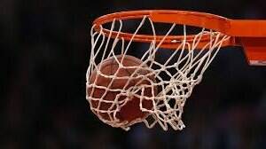 Cavaliers lead district race, chase Comets